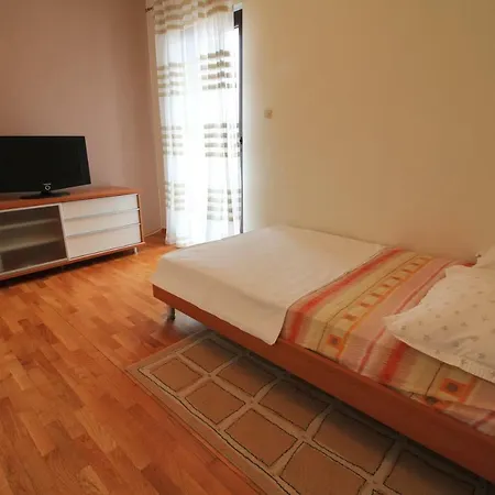 San Marino 2 * Makarská